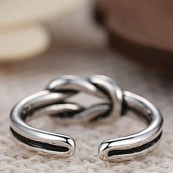 STERLING SILVER KNOT RING MINIMALIST - Picture 13 of 13